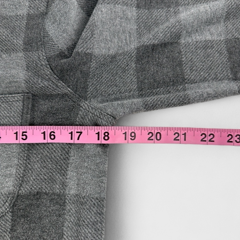 Quince Womens Small Gray Charcoal Plaid Stretch Sweater Fleece Button Down Shirt - Picture 10 of 11